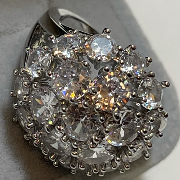 Silver cluster ring - Picture 3 of 3
